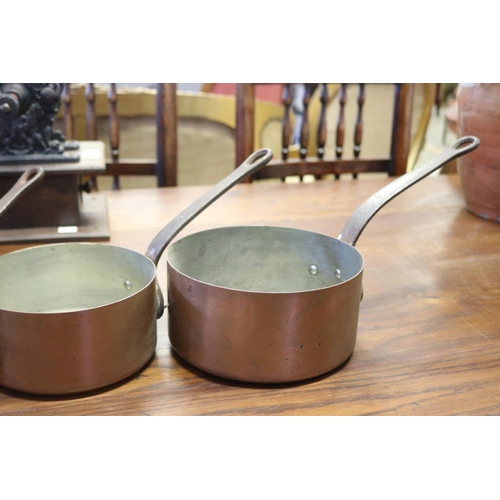 330 - Set of five antique French copper saucepans with iron handles, approx 9cm H x 18cm Dia ex handle and... 