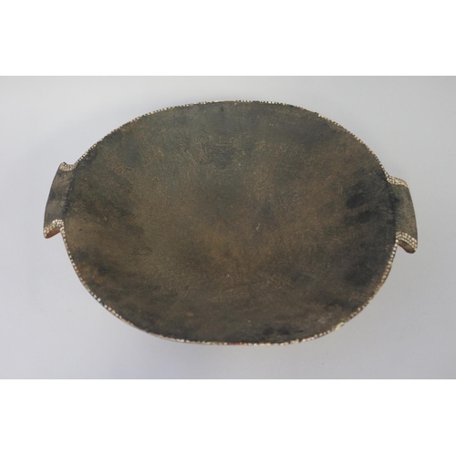 3049 - Lisa Pultara (c1959-.) Australia (Aboriginal), unusual double handled bowl, hand painted, approx 35c... 
