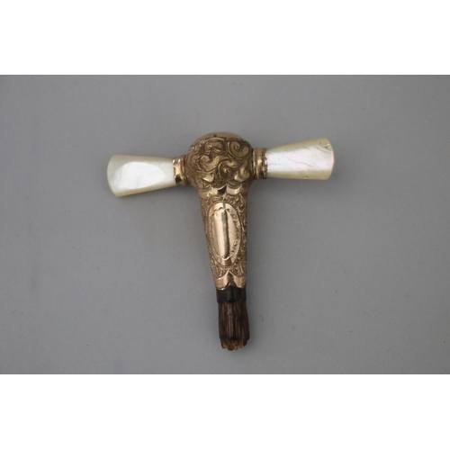 57 - Antique 18ct yellow gold parasol handle, with mother of pearl handle, approx 8cm H x 9cm W
