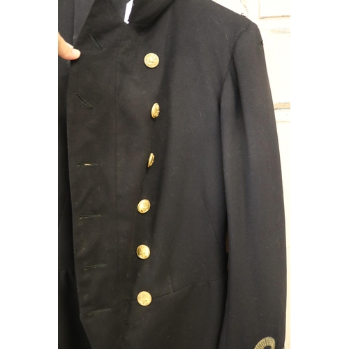 117 - Antique British Royal Navy officers frock coat, two lines of five gilt brass Navy buttons