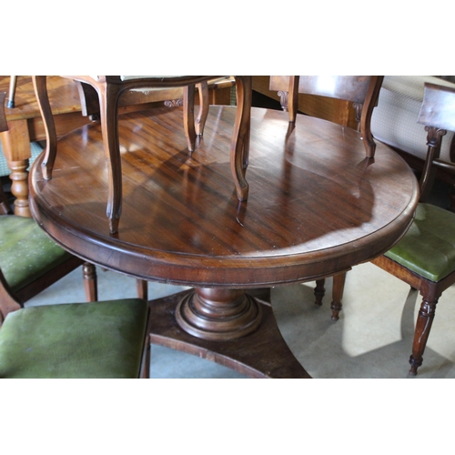 72 - Antique Australian cedar circular pedestal table circa 1860's, approx 120cm Dia x 75cm H