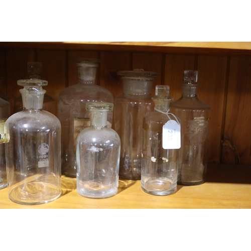 235 - Assortment of antique and vintage apocethary jars / bottles, approx 21cm H and shorter (9)