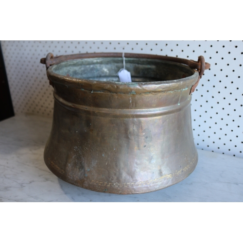 118 - Antique French swing handled copper & wrought iron pot, approx 20cm H excluding handle x 32cm Dia
