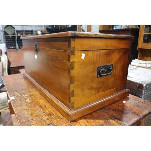 156 - Modern wooden storage trunk, carry handles to the sides, approx 43cm H x 94cm W x 50cm D