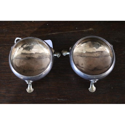 707 - Pair of Antique George III hallmarked sterling silver cauldron salts by John Mewburn, London 1809 - ... 