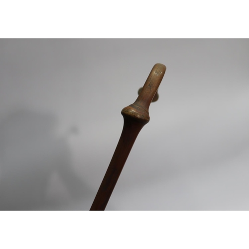 731 - Wooden walking stick, split to handle, approx 87cm L