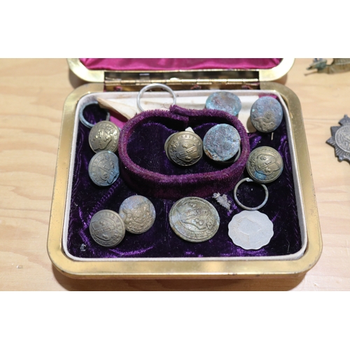 737 - Small collection of buttons, badges coins, Royal Corps of Signals, North Western Railway silver key ... 