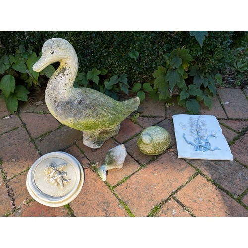 804 - Assortment- two ducks, quail and two plaques (5)