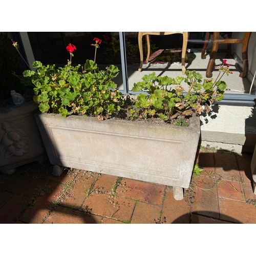 815 - Large concrete rectangular planter