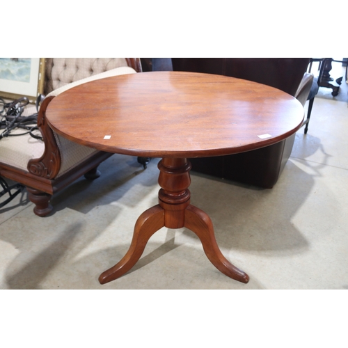 276 - Antique Australian cedar circular table, approx 75cm H x 91cm Dia