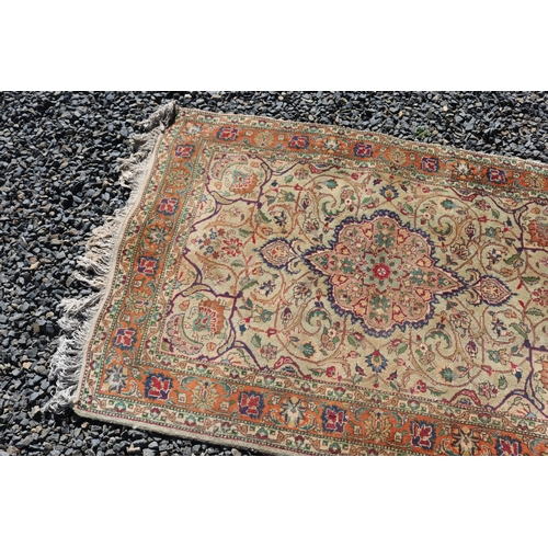 307 - Vintage Small hand woven wool carpet, Perisan design approx 100cm x 150cm