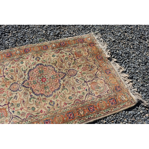 307 - Vintage Small hand woven wool carpet, Perisan design approx 100cm x 150cm