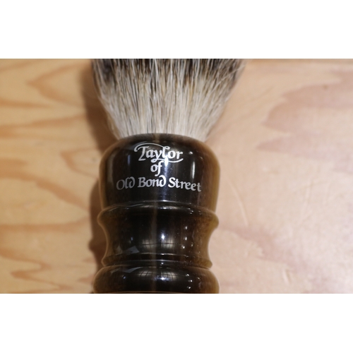 786 - New unused shaving brush set plus extras, Bagder bristles (5)