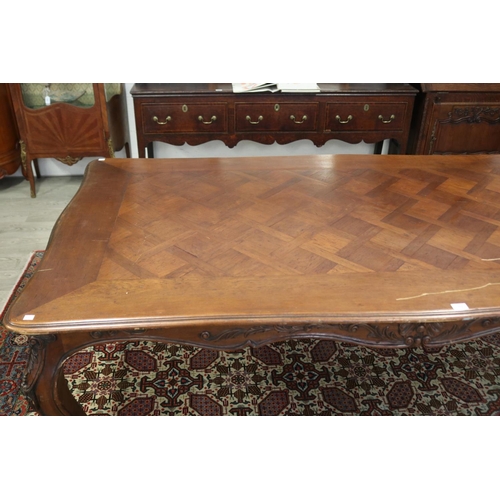 392 - French Louis XV style parquetry topped dining table, with well carved cabriole legs, approx 77cm H x... 