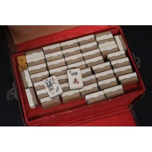 125 - Van Foong Ziangmanuaf mahjong set of bone & bamboo, in leather case, case approx 14cm H x 20cm W x 1... 