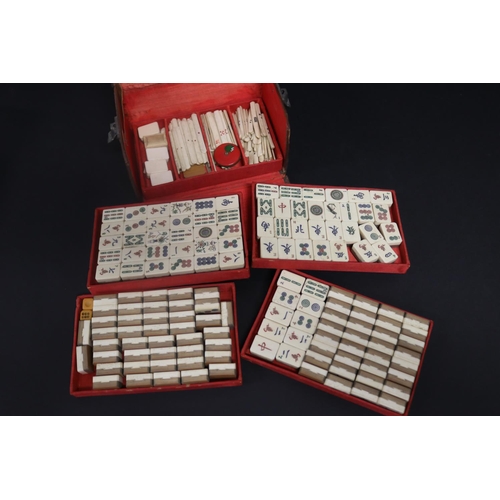 125 - Van Foong Ziangmanuaf mahjong set of bone & bamboo, in leather case, case approx 14cm H x 20cm W x 1... 