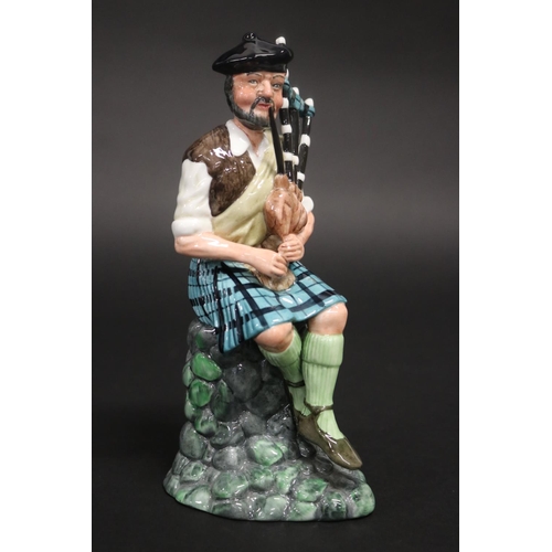 140 - Royal Doulton The Piper HN2907, approx 21cm H