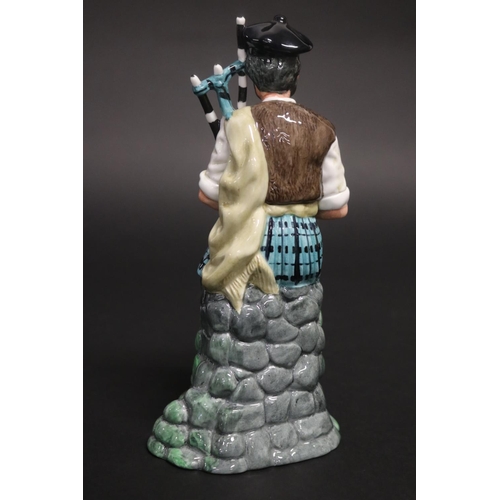 140 - Royal Doulton The Piper HN2907, approx 21cm H