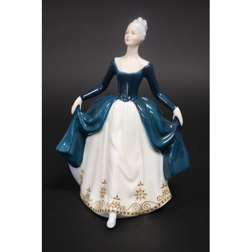 307 - Royal Doulton Regal Lady HN2709, approx 21cm H