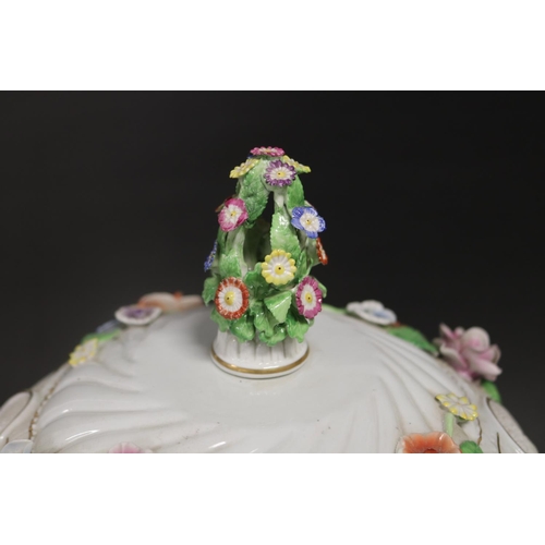 452 - Continental porcelain figural lamp, approx 44cm H