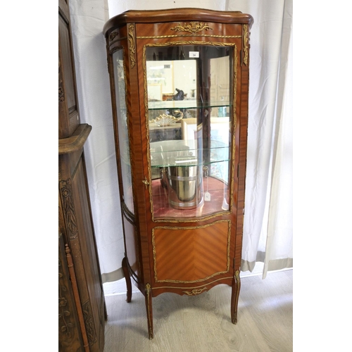 34 - Vintage French Louis XV style vitrine / showcase, with glass shelves, approx 152cm H x 67cm W x 37cm... 
