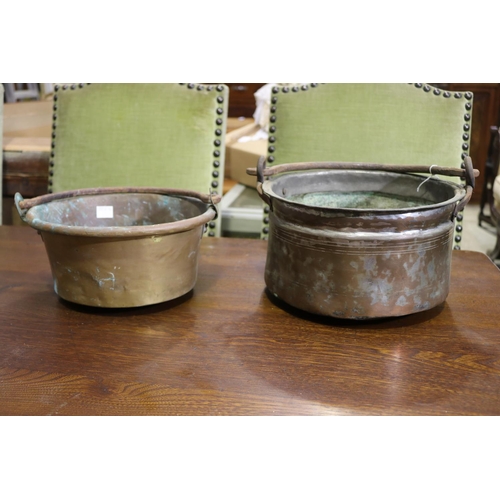 226 - Three antique French copper & brass pans, with iron swing handles, approx 11cm H x 33cm Dia and smal... 