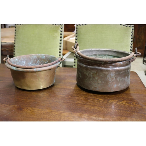 226 - Three antique French copper & brass pans, with iron swing handles, approx 11cm H x 33cm Dia and smal... 