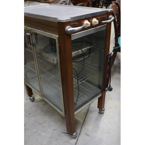 603 - Vintage electric mobile Magic maid cabinet, approx 91cm H x 68cm W (closed) or 97cm W (open) x 42cm ... 