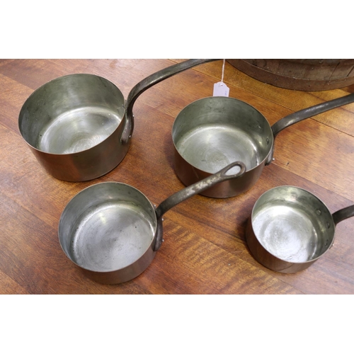 620 - Set of four antique French copper saucepans with iron handles, approx 18cm Dia and smaller
