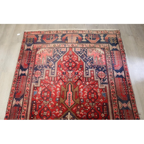 642 - Good Iranian hand knotted wool carpet, approx 319cm x 148cm