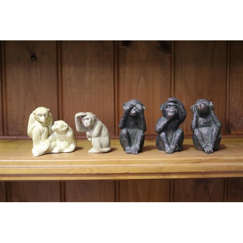 2 - Selection of monkeys, approx 8.5cm H & shorter (5)