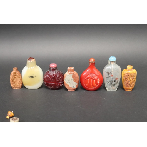 793 - Selection of Chinese snuff bottles, to include agate, reverse glass, ivory and glass, approx 9cm H a... 