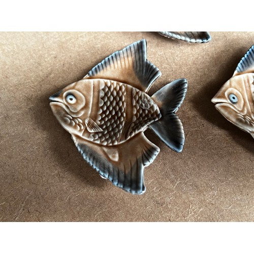 794 - Three Wade fish, each approx 8cm W x 10cm D (3)