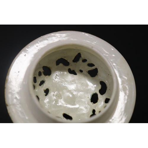 804 - Royal Worcester lidded pot pourri, Sweet pea decoration, 278/H4454. Lid restored. Approx 13cm H