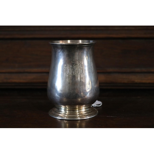 818 - Antique Victorian hallmarked sterling silver mug, marks for London 1846 - 1847, approx 9cm H and app... 