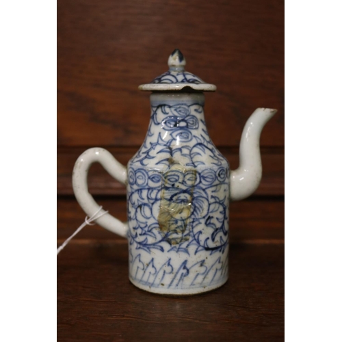 814 - Antique Chinese Qing Dynasty blue & white water dropper AF, approx 14.5cm H