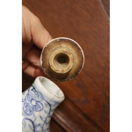 814 - Antique Chinese Qing Dynasty blue & white water dropper AF, approx 14.5cm H