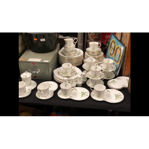 125 - Large Royal Grafton tea/dinner ware