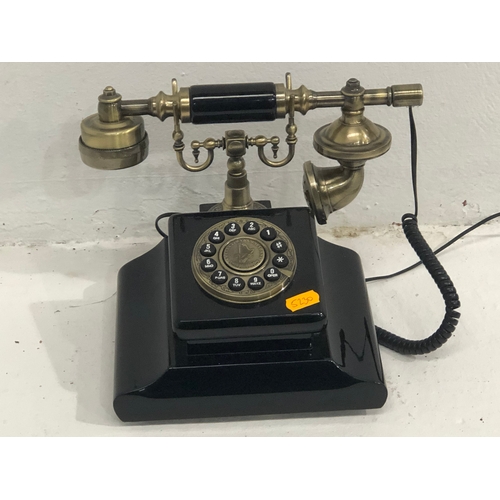 195 - Old style phone