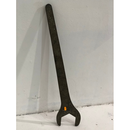 26 - Large spanner