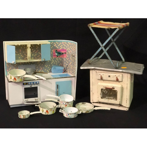 269 - Vintage toy kitchen set