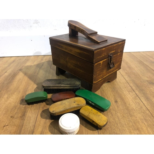 122 - Vintage shoe shine box