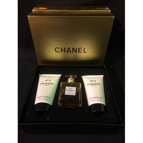 172 - Perfume set