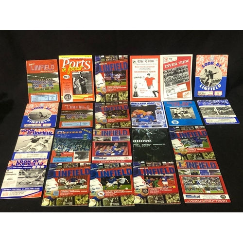 286 - 50 football programmes