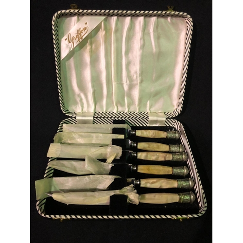 327 - Case of vintage cutlery