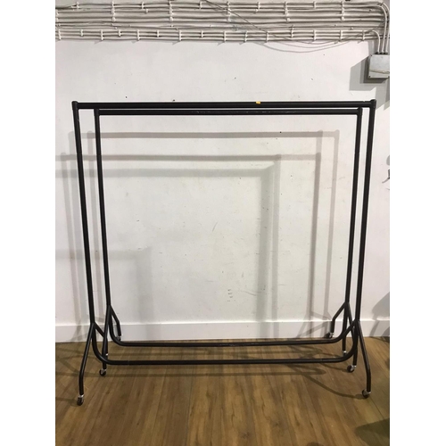 90 - 2 clothes rails