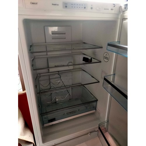 195B - Bosch fridge freezer