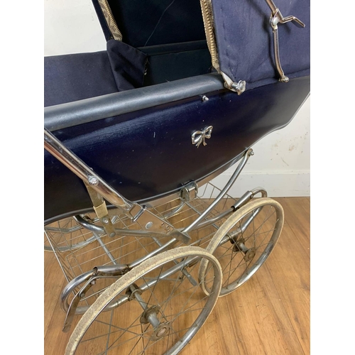 147 - Vintage pram, 110cm x 110cm, floor to handle, 94cm