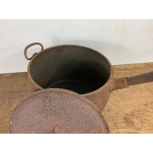 187 - Victorian cast iron pot