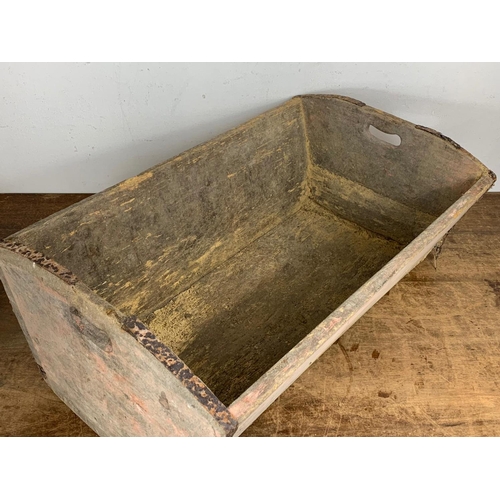 197 - old wooden agricultural tub